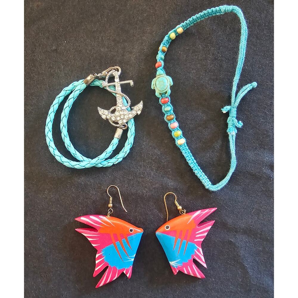 4 piece Bundle VINTAGE JEWELRY Rainbow Fish Earrings BRACELET Ocean Beach Turtle
